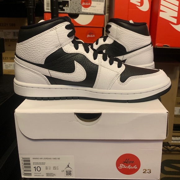 jordan mid se black and white